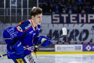 Passé par Kloten, prêté à Olten l'hiver dernier, Joël Marchon patinera désormais à la Lonza Arena.